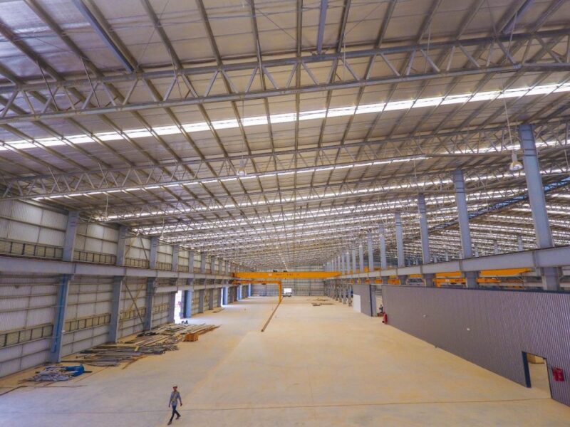 Vì Kèo Thép Hộp 12m: Giải Pháp Kết Cấu Hiện Đại Cho Mọi Công Trình