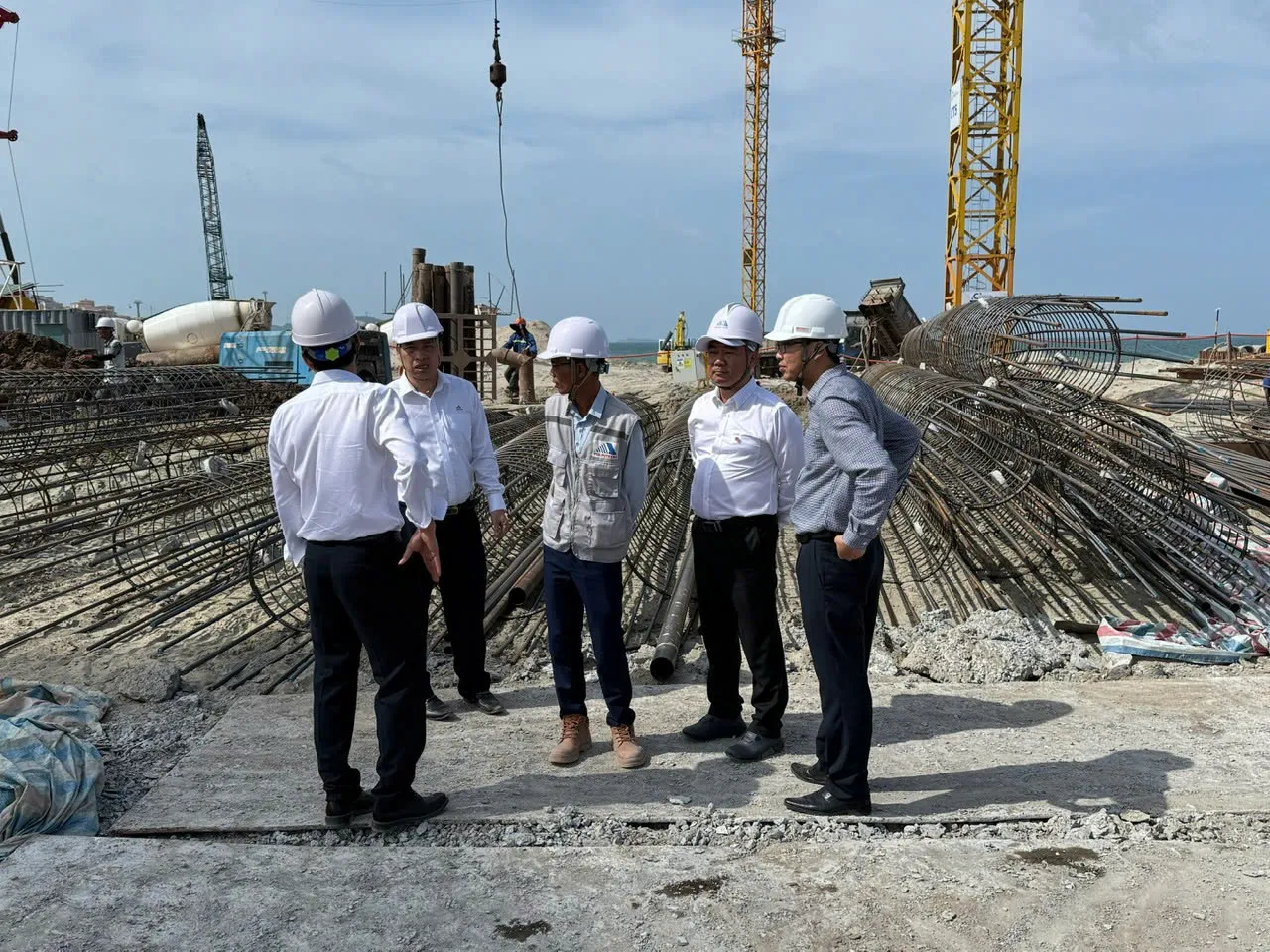 Công trường APEC