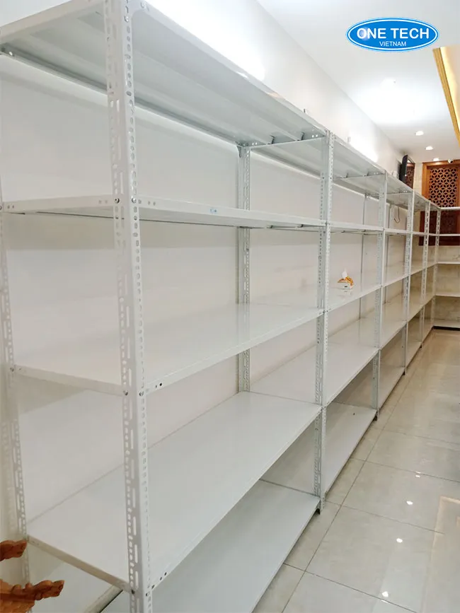 Mẫu kệ sắt v lỗ 5 tầng tại Cần Thơ