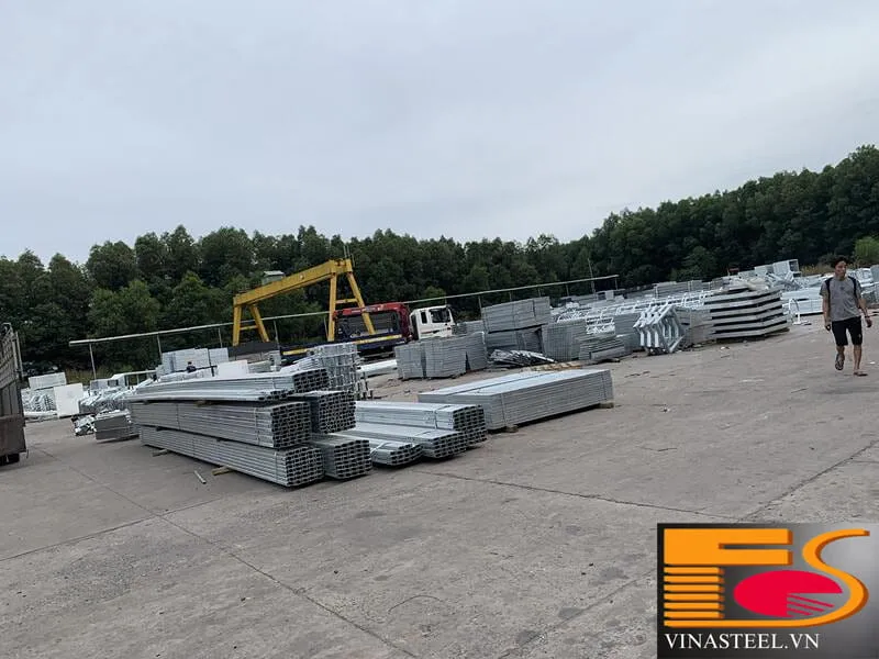 kho hang ma kem nhung nong Vinasteel vn