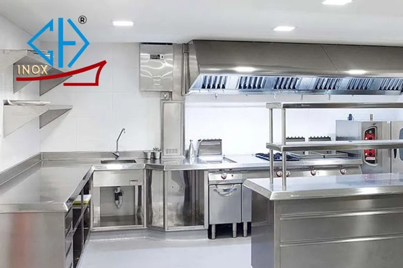 Tấm inox 304 được ứng dụng trong nhiều ngành công nghiệp khác nhau, và cả trong lĩnh vực dân dụng