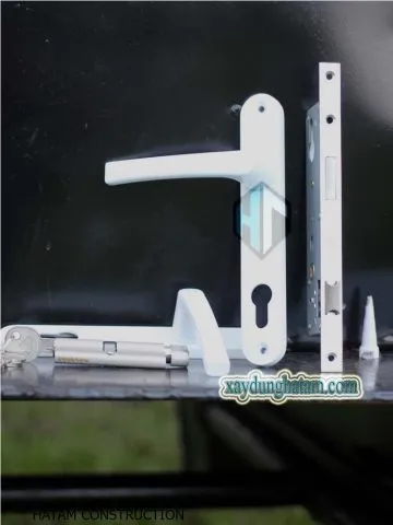 Khóa tay gạt một điểm cửa nhựa lõi thép phổ biến