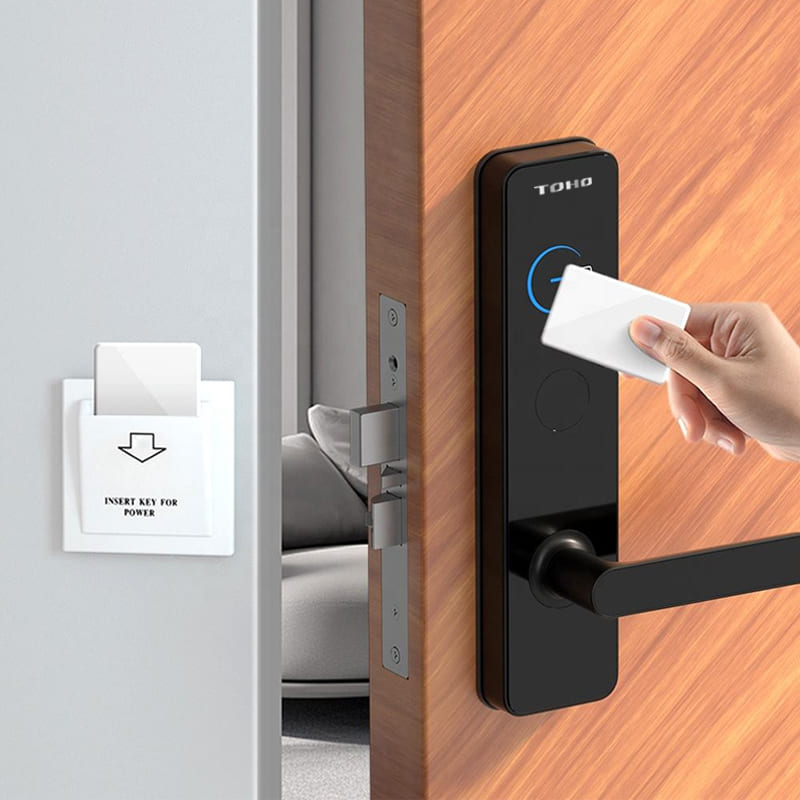 Khóa Cổng Vân Tay Cửa Sắt: Hướng Dẫn Lựa Chọn, Lắp Đặt Và Ưu Điểm Vượt Trội