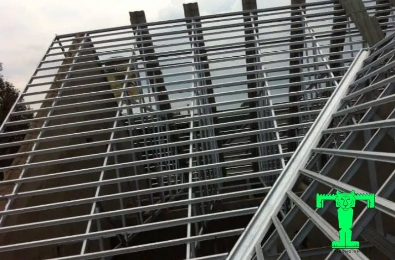 khoảng cách xà gồ thép lợp tôn