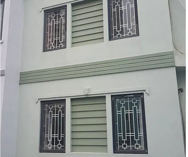 17.Khung cửa sổ inox đơn giản cho nhà cao tầng