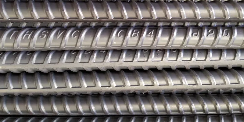 Thép cacbon thấp, với “3” chỉ khoảng 0,3% cacbon