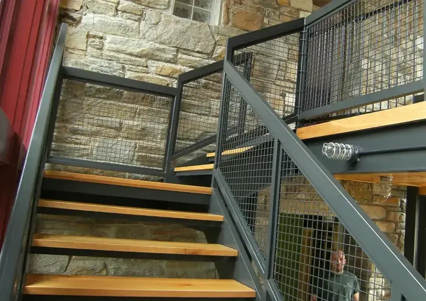 Lan can cầu thang bàng sắt hộp