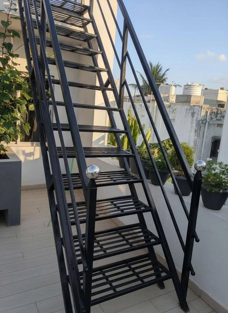 Lan can sắt hộp sơn tĩnh điện đen nhám