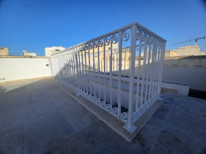 Lan can sắt hộp sơn tĩnh điện trắng