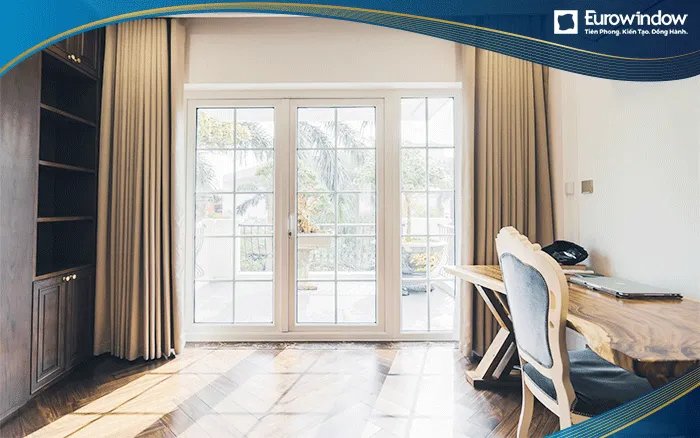 Cửa nhựa lõi thép 3 cánh chia ô lắp tại phòng khách