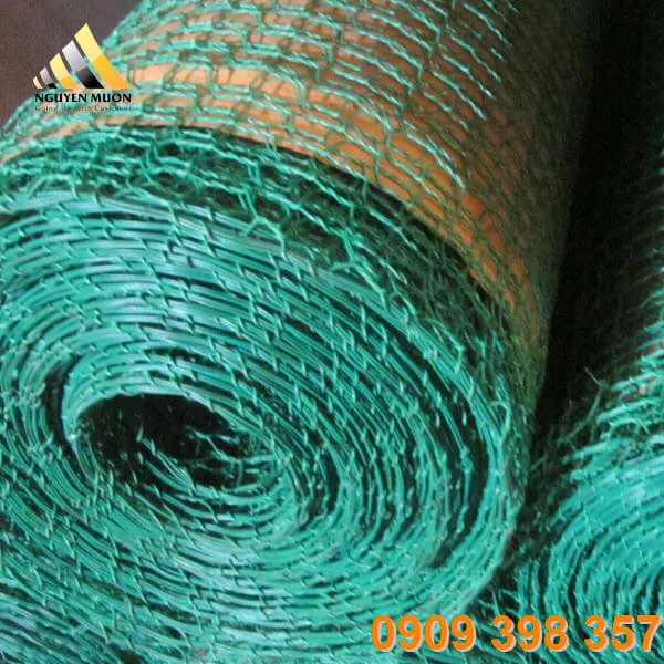 Lưới mắt cáo bọc nhựa ô hình lục giác, màu xanh lá