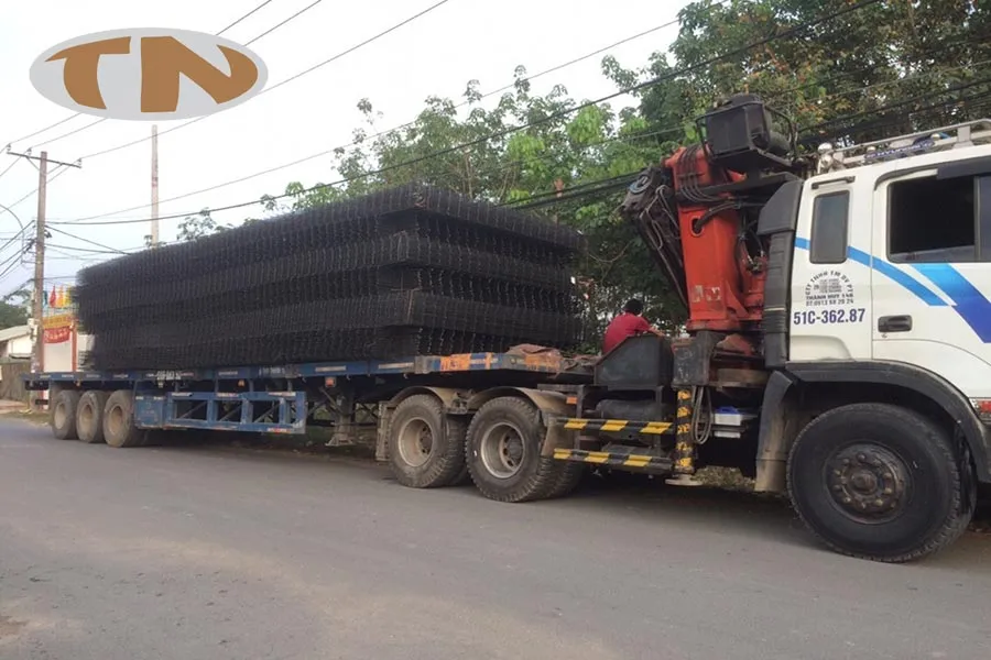 Kho bãi lưu trữ lưới thép hàn với đầy đủ quy cách kích thước khác nhau