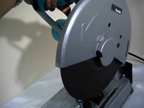 Cận cảnh lưỡi cắt và thân máy Makita 2414