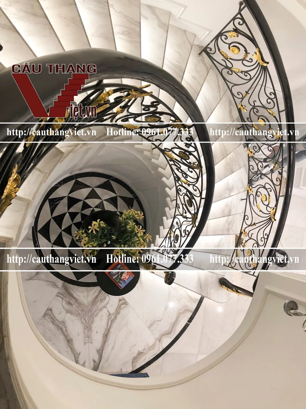 Cầu thang sắt nghệ thuật tân cổ điển tại Hà Nội