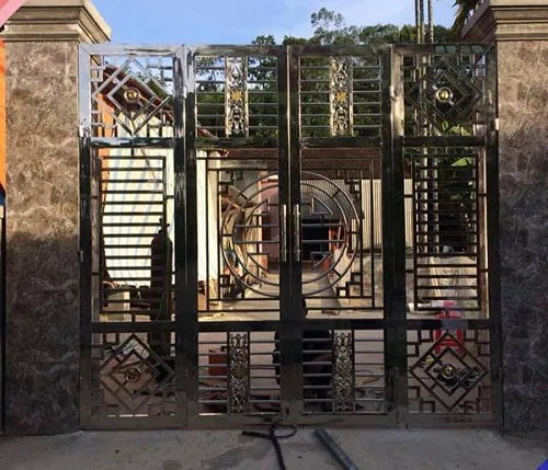 Mẫu cửa chính 4 cánh inox đẹp