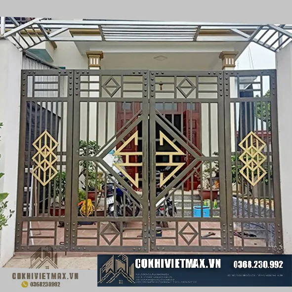 Mẫu cổng sắt 4 cánh tinh tế