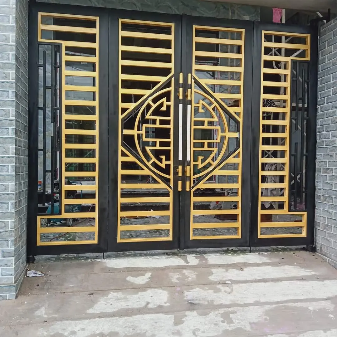 Mẫu cổng sắt 4 cánh đẹp hiện đại