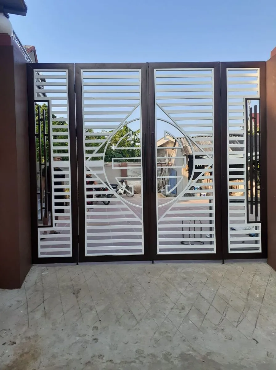 Mẫu cổng sắt 4 cánh đơn giản dễ ứng dụng