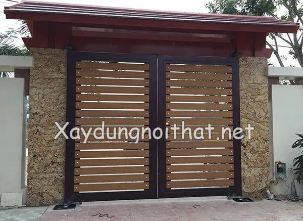 Mẫu cửa cổng sắt 2 cánh dùng nan nhựa giả gỗ