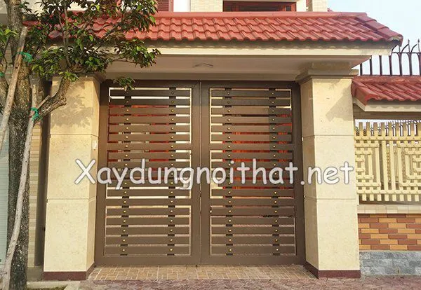 Mẫu cửa cổng sắt 2 cánh đẹp, sang trọng