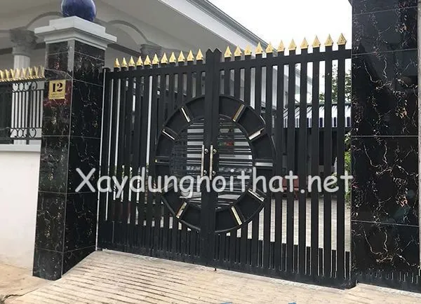 Mẫu cửa cổng sắt 2 cánh đẹp nhà biệt thự