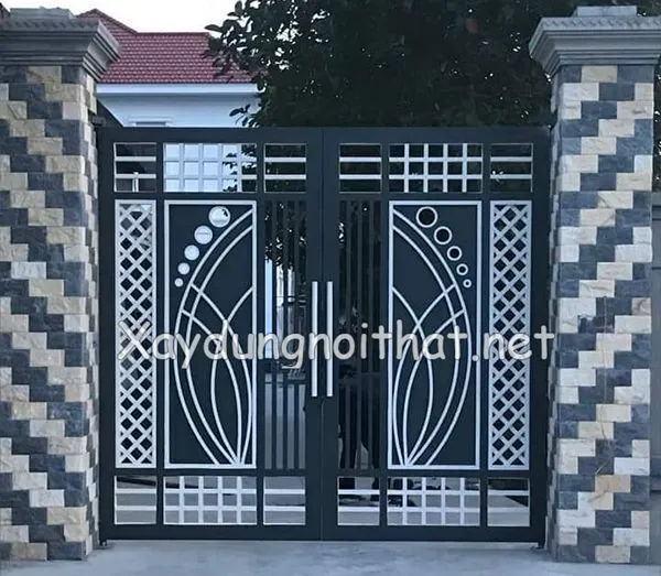 Mẫu cửa cổng sắt hộp 2 cánh đơn giản