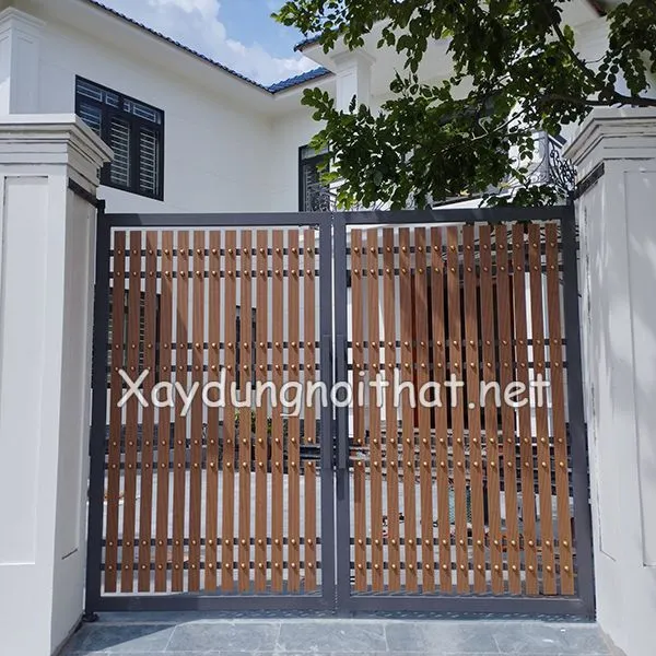 Mẫu cửa cổng sắt 2 cánh đẹp nhà biệt thự