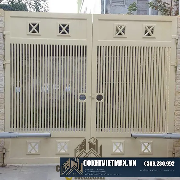 Cổng sắt đẹp với hoa văn tinh tế