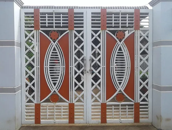 Mẫu cổng sắt hộp 2 cánh hiện đại