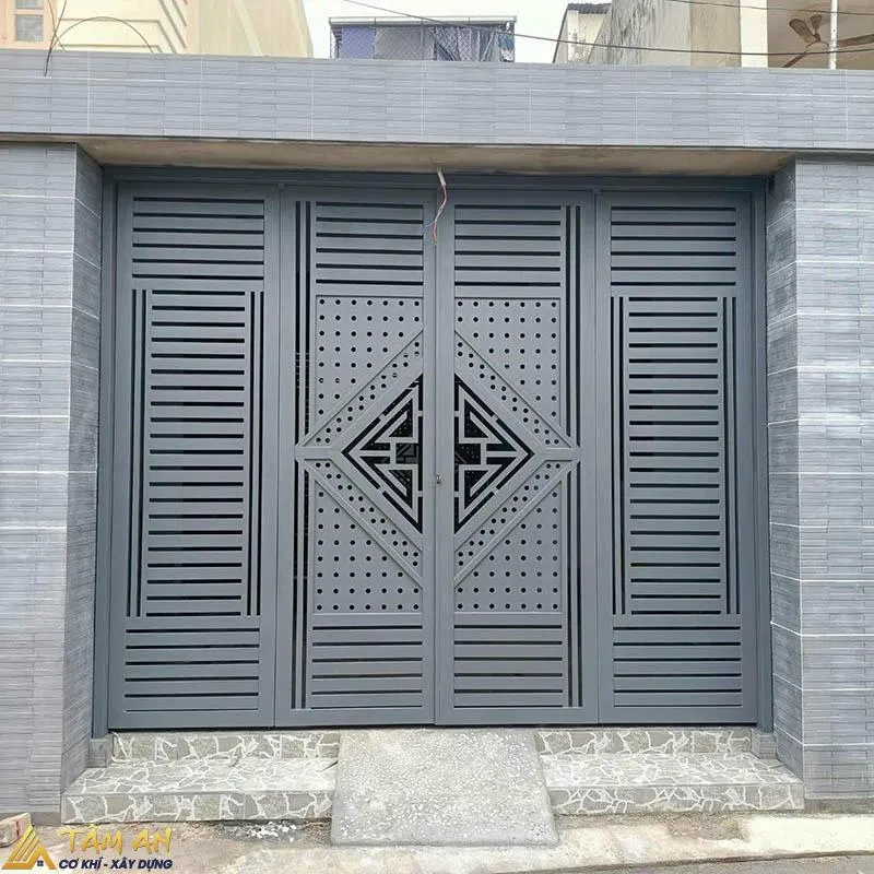 Mẫu cửa sắt hộp 4 cánh gam màu xám đơn giản nhưng sang trọng