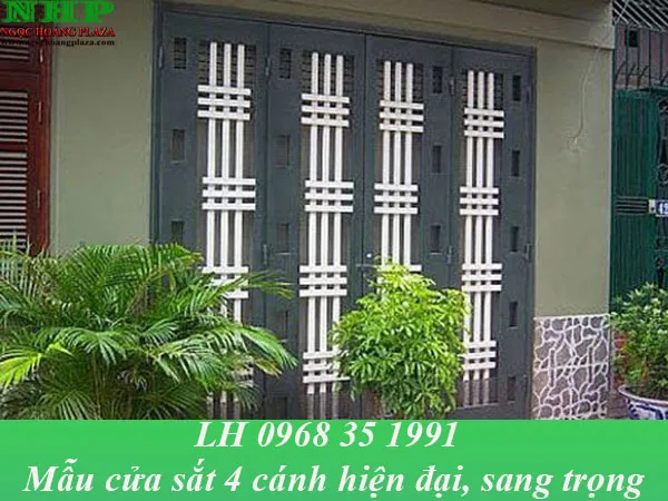 Mẫu cửa sắt 4 cánh hiện đại được thiết kế sang trọng với khung đen trắng
