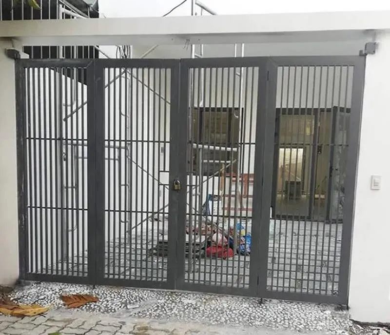 Mẫu cửa sắt gấp 4 cánh (8)