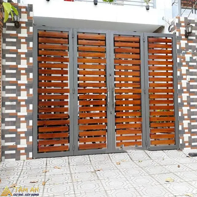 Cửa cổng sắt hộp giả gỗ sang trọng