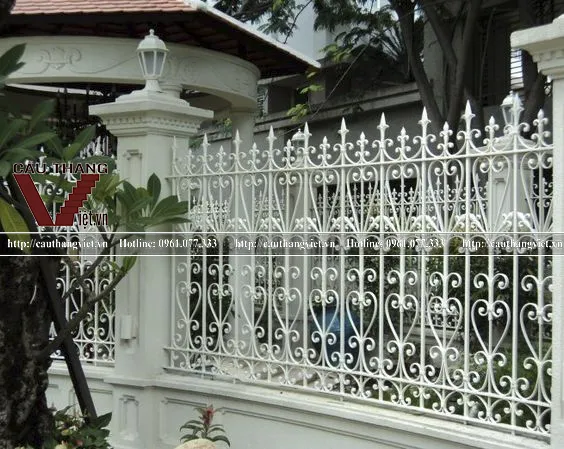 Hàng rào sắt mỹ thuật bền bỉ với thời gian