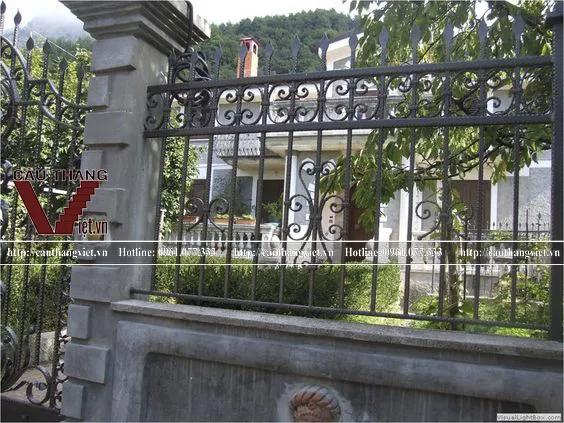 Mẫu hàng rào sắt mỹ thuật cao cấp 2