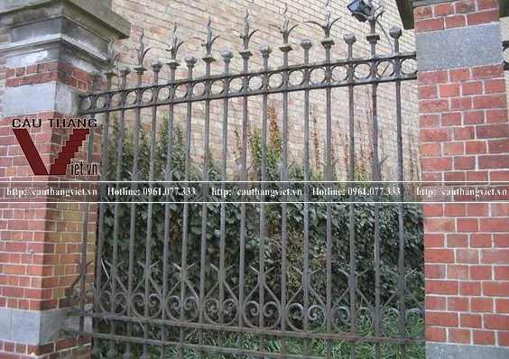 Mẫu hàng rào sắt mỹ thuật đơn giản 4
