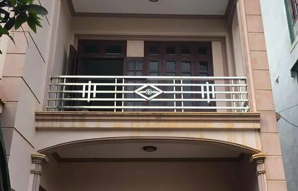 mau lan can inox ban cong 14