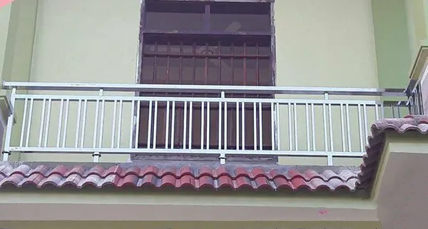 mau lan can inox ban cong 25