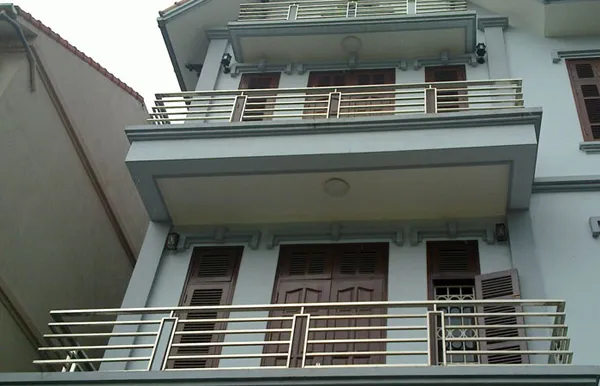 mau lan can inox dep moi nhat 19