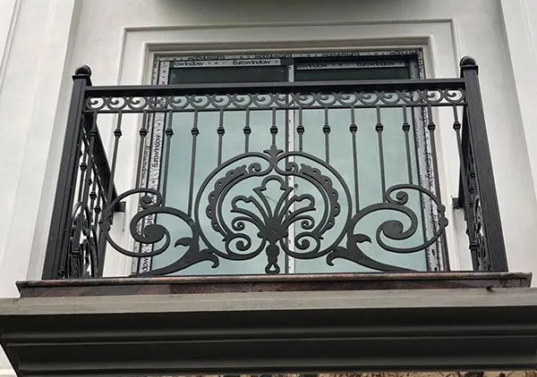 Thiết kế lan can ban công đẹp, hiện đại và tối giản