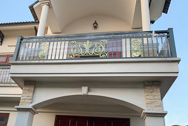 Khám Phá Thế Giới Mẫu Lan Can Cầu Thang Sắt Hộp Đẹp: Lựa Chọn Hoàn Hảo Cho Ngôi Nhà Hiện Đại