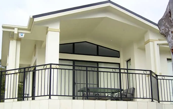 Mẫu lan can sắt hộp sơn tĩnh điện đơn giản bền đẹp