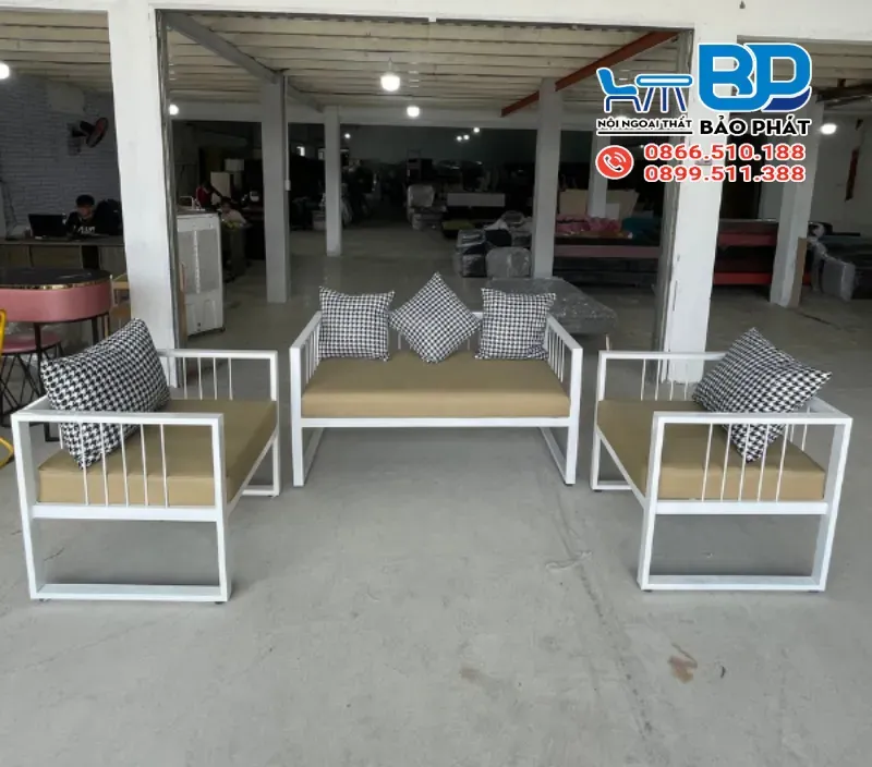 Mẫu sofa sắt hộp phòng khách ấn tượng, độc đáo