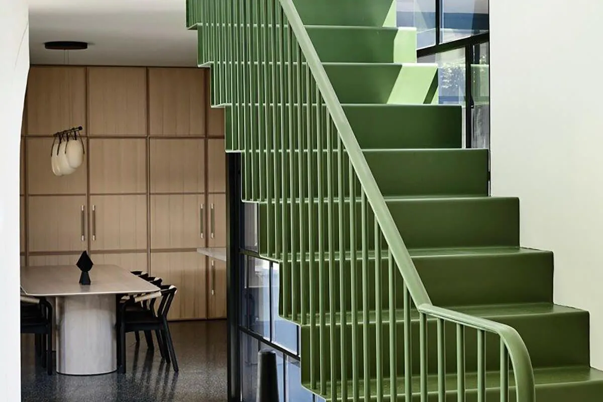 Màu sơn cầu thang sắt cho gia chủ mệnh Mộc – màu xanh lục