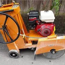 Máy cắt bê tông cũ tại Đà Nẵng