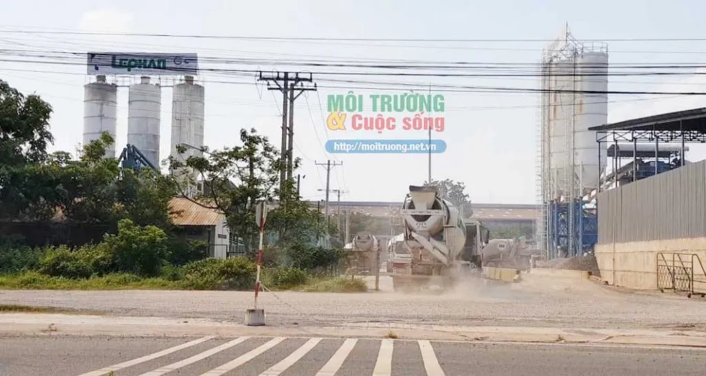 Nhà máy bê tông Lê Phan Nhơn Trạch bị người dân và người lao động tố cáo trong quá trình hoạt động gây ô nhiễm môi trường