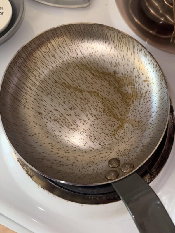 Chảo Thép Carbon Có Tốt Không: Đánh Giá Toàn Diện Cho Căn Bếp Hiện Đại