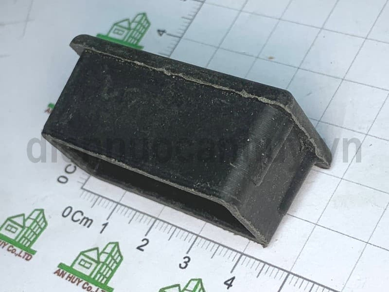 Nhựa Bịt Đầu Thép Hộp 25x50: Giải Pháp Bảo Vệ Toàn Diện Cho Công Trình