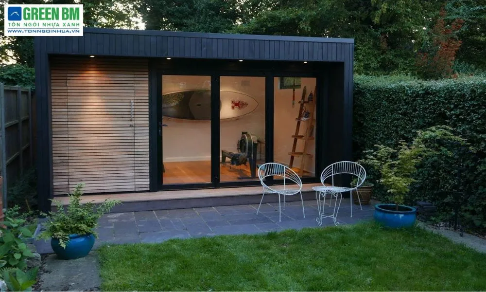 Mẫu nhà cấp 4 khung sắt mái tôn có sân vườn