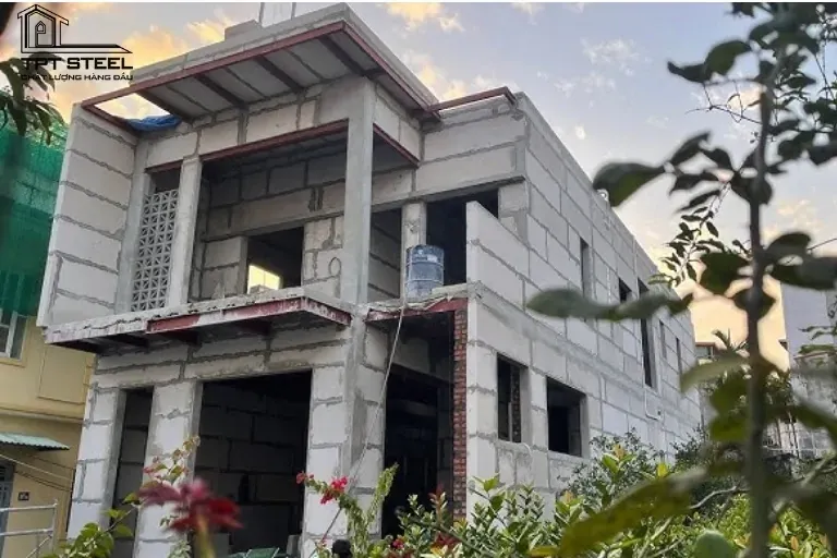 nhà khung thép bê tông khí